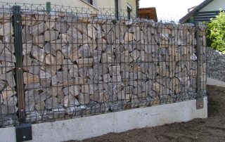 Kamnite dvoroščne ograje 115 Kamnite ograje, panelna ograja, ograje Kočevar, vrtna ograja, zunanja ograja, ograje živeks, mrežna ograja - SONART PRO d.o.o. 115